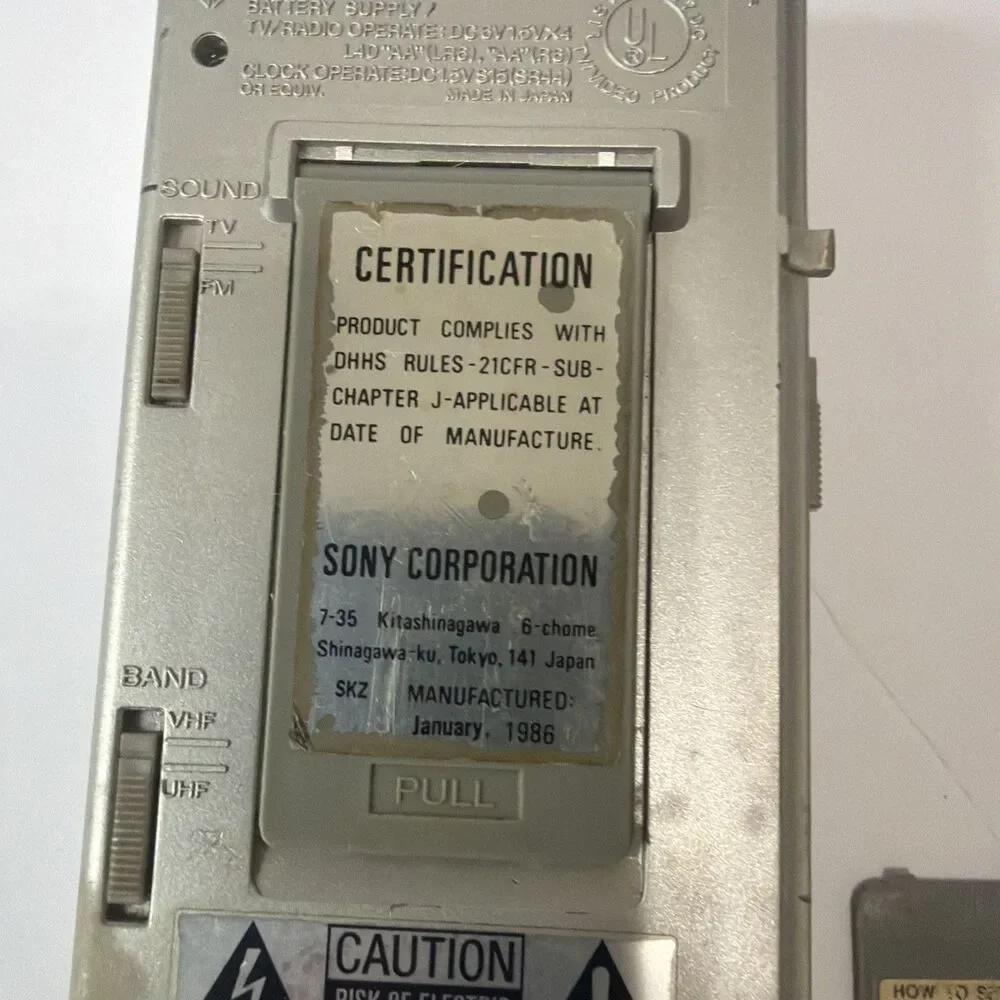 VINTAGE SONY WATCHMAN MODEL FD-3A CLOCK TV FM STEREO RECEIVER (parts)